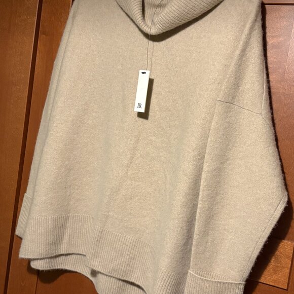 Banana Republic  Sz L Luxurious Cashmere Pullover Turtlenec Tan Sweater $260 NWT - Picture 5 of 9